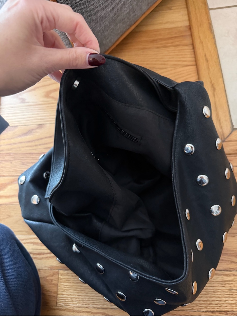 Black Studded Shoulder Bag – Chic Everyday Tote - Picture 4 of 5